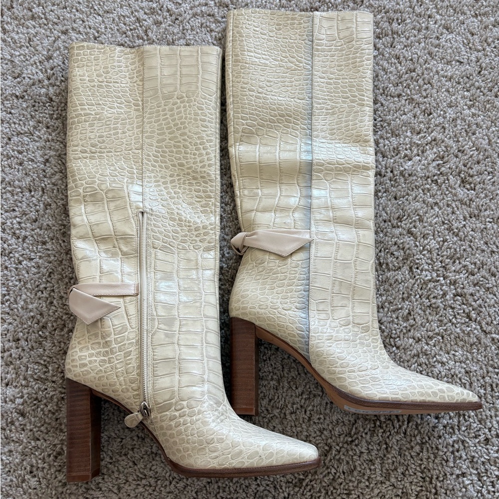 New NWT Alexandre Birman Cream Croc-Embossed Heeled Boots
